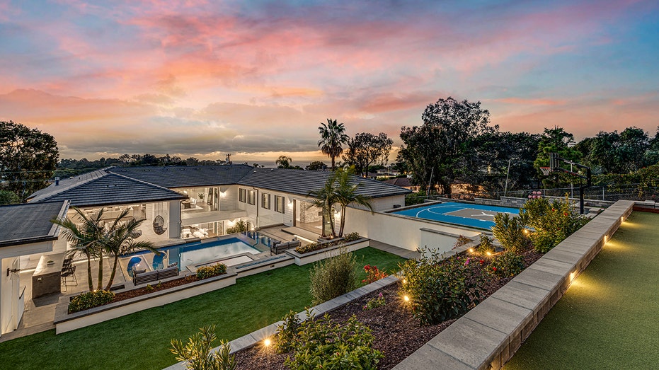 California estate listed by The Agency enters Dutch Auction.