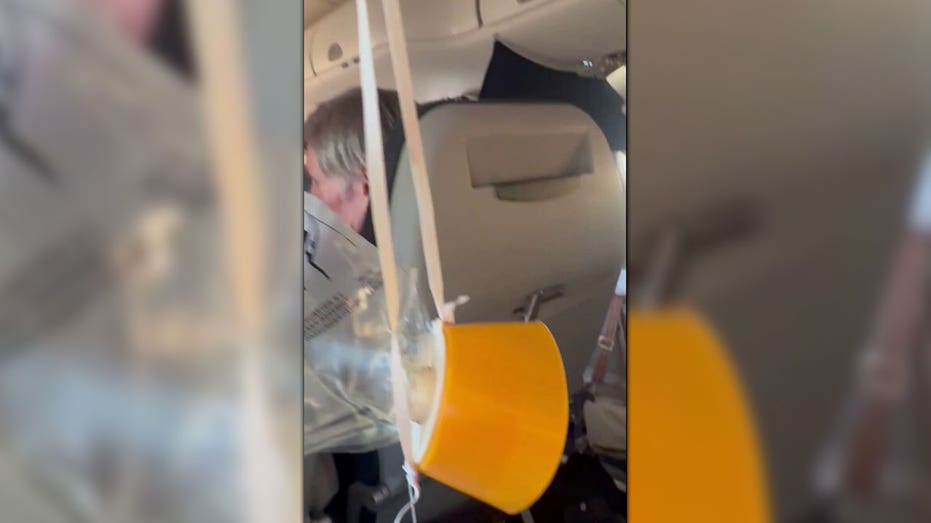 Oxygen masks deployed on SkyWest flight