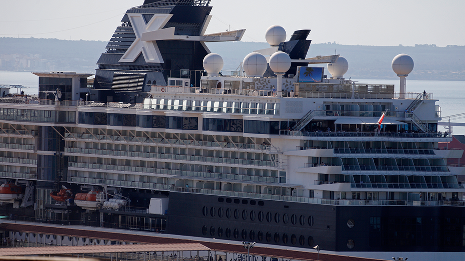 Maritime trips ships, Celebrity Conservative