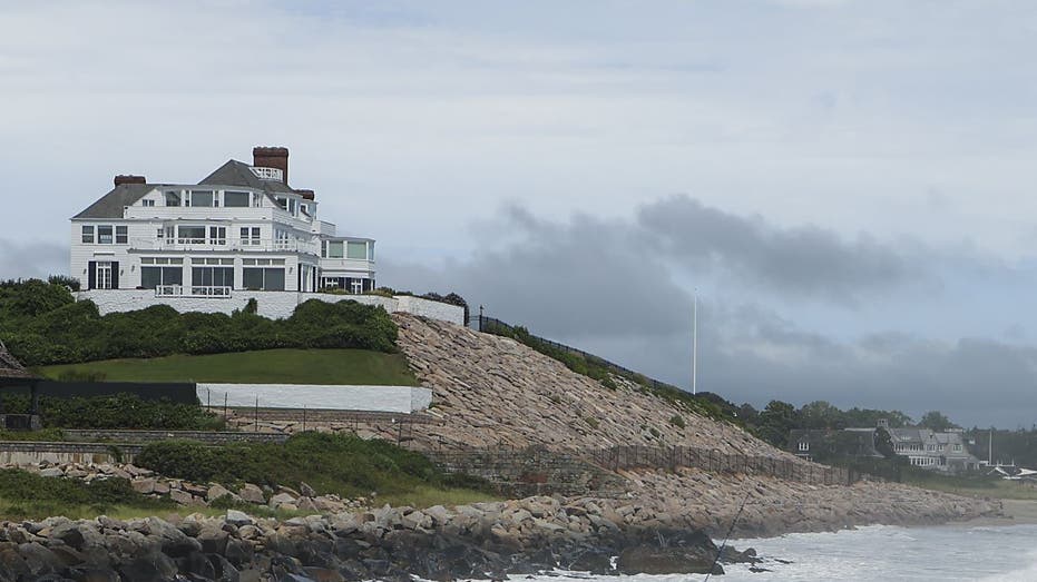 Taylor Swift Rhode Island beach house