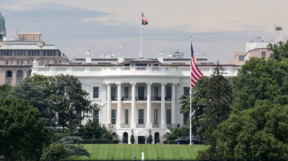New Flag Pole in White House