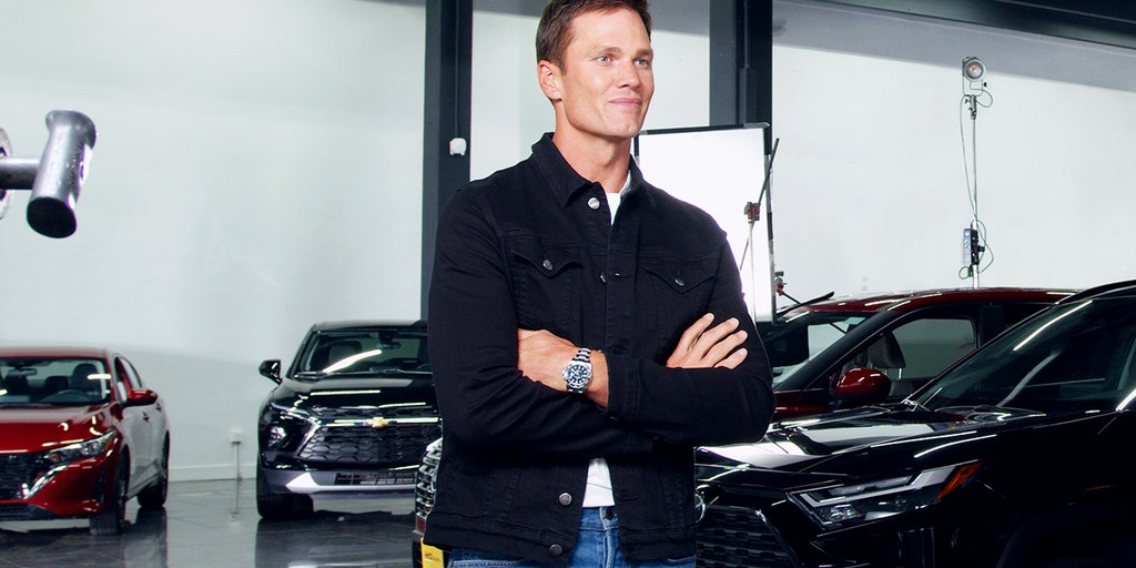 https://a57.foxnews.com/static.foxbusiness.com/foxbusiness.com/content/uploads/2025/09/1024/512/tom-brady-hertz-campaign-bts.jpg?ve=1&tl=1