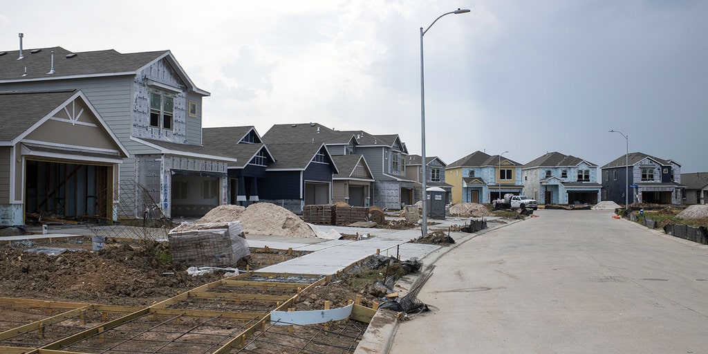 https://a57.foxnews.com/static.foxbusiness.com/foxbusiness.com/content/uploads/2025/09/1024/512/us-housing-emergency-construction-texas.jpg?ve=1&tl=1