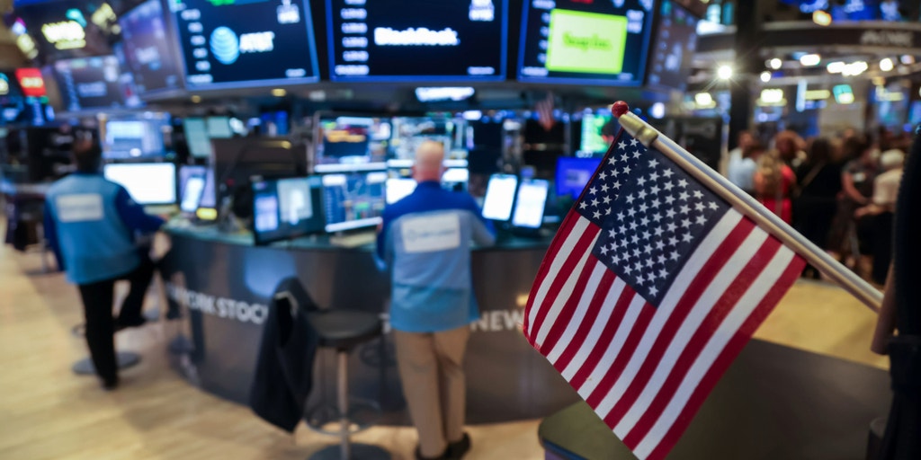 https://a57.foxnews.com/static.foxbusiness.com/foxbusiness.com/content/uploads/2025/09/1024/512/wall-street-nyse-trader-american-flag-getty.jpg?ve=1&tl=1