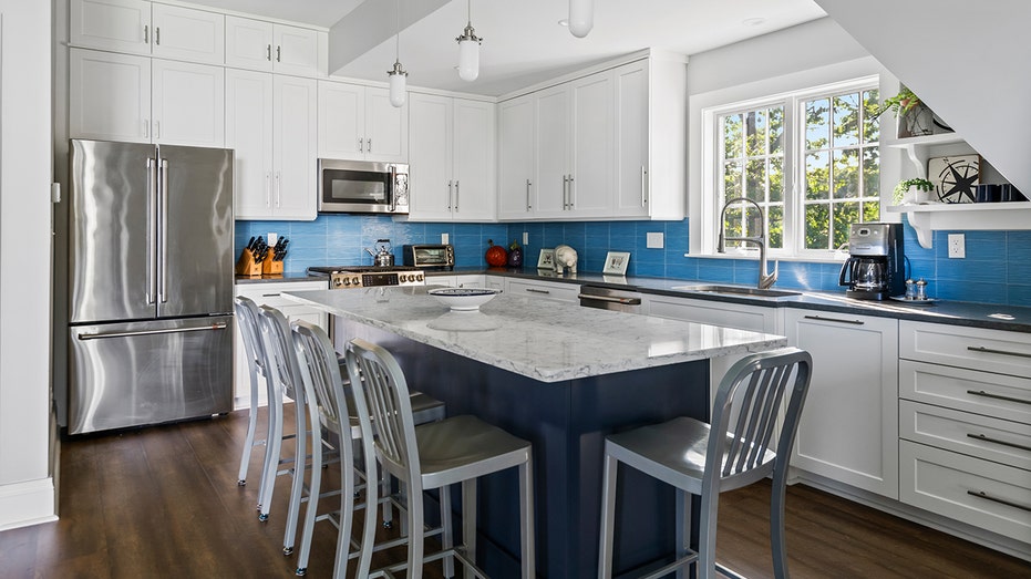 The guest house also has a full kitchen.