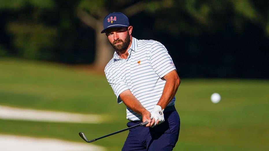 Cameron Young chipping