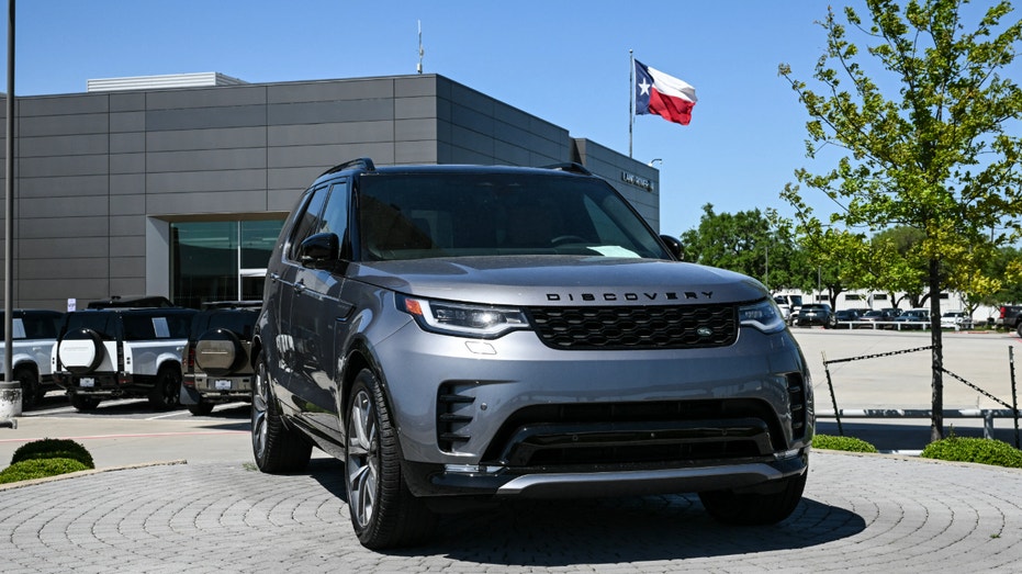 U.K. luxury car manufacturer Jaguar Land Rover said on April 5 that it will "pause" shipments to the United States in April as it addressed "the new trading terms" created by Washington's tariffs.