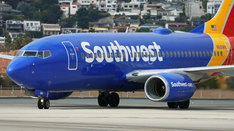 Southwest Airlines 737 taxi