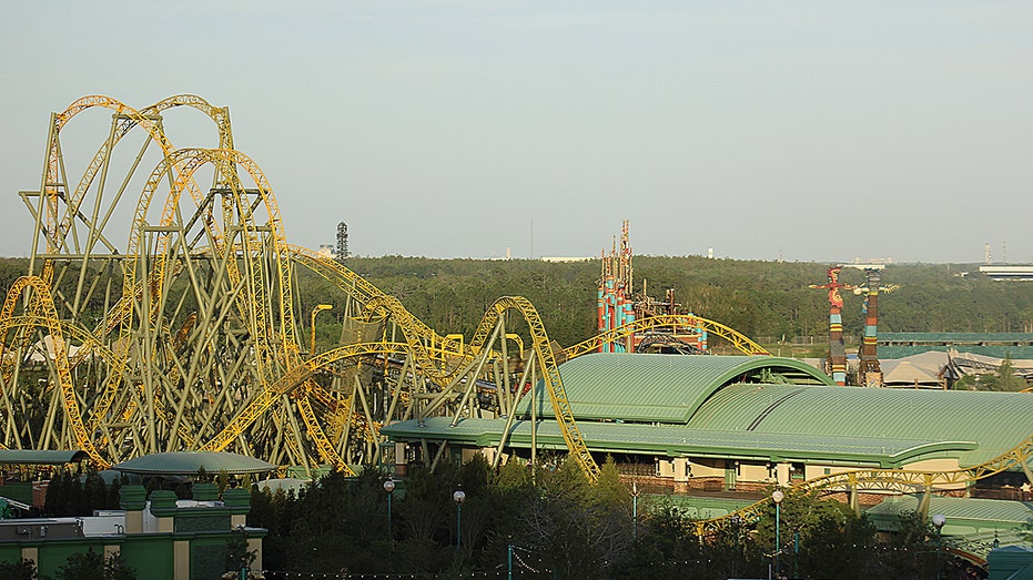 Stardist Racers Wide Shot