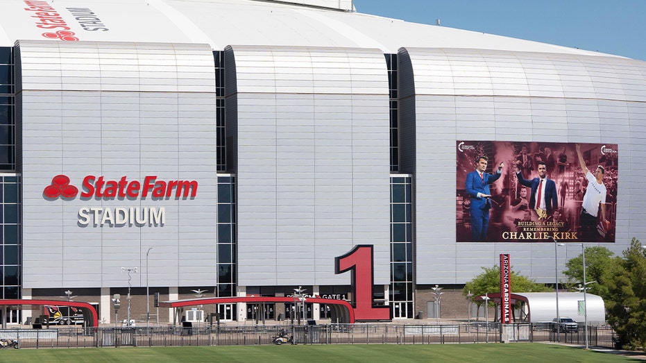 state farm stadium features massive charlie kirk memorial banner
