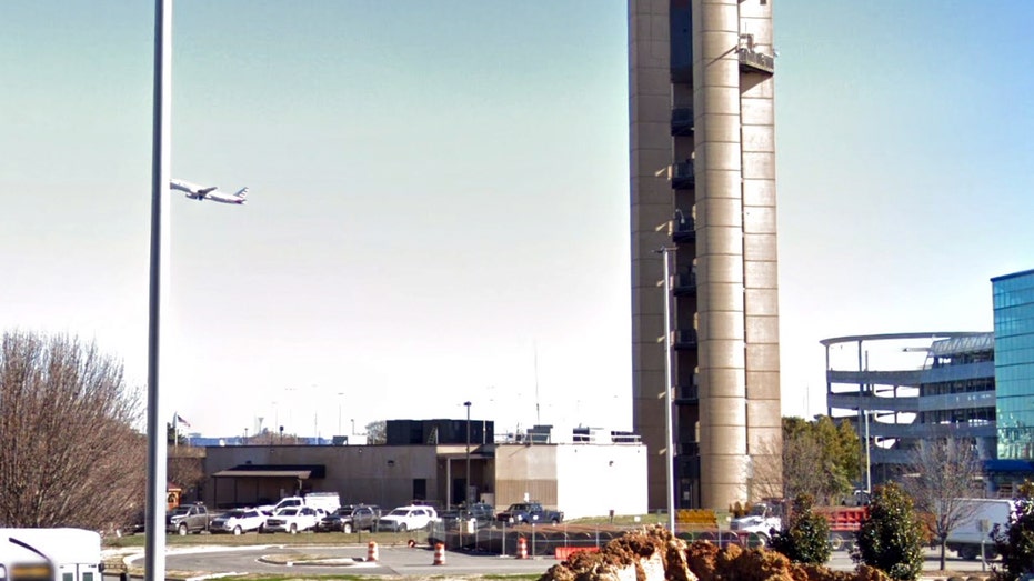 stowaway-carolina-airlines Stowaway found dead in American Airlines landing gear at Charlotte airport