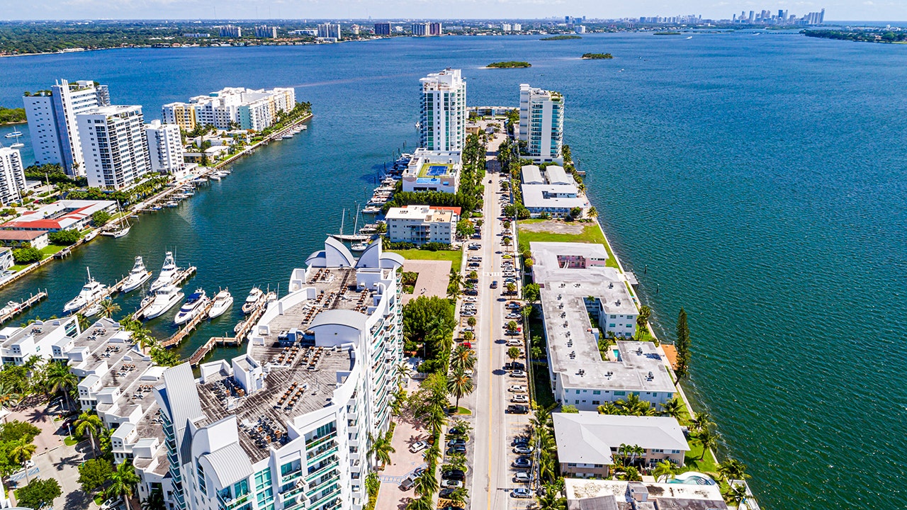 Aging Florida condos are emerging as remodeling gold mines for homeowners Aging Florida condos are emerging as remodeling gold mines for homeowners