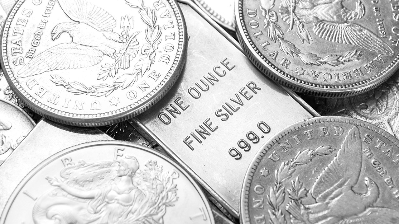 Texas mint turns molten silver into hot commodity as prices near record highs