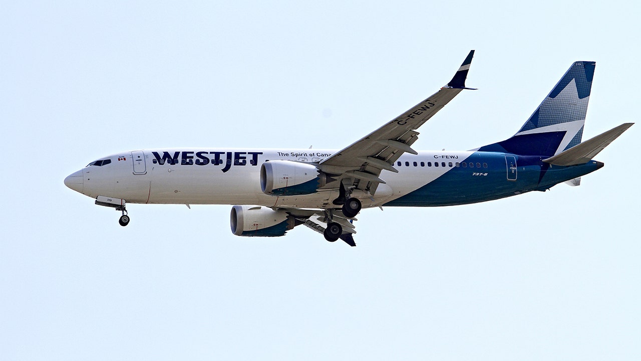 WestJet now charges passengers to recline seats on new Boeing 737 flights