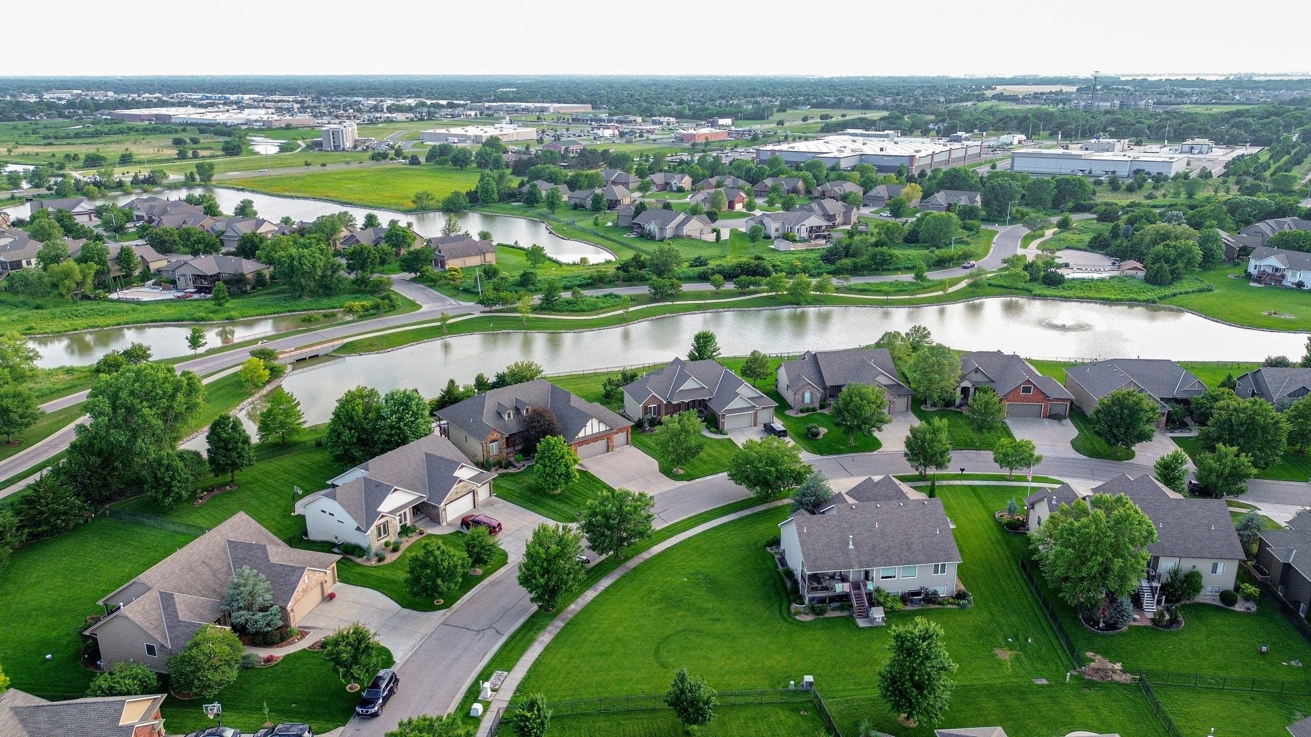 Sub-,000 apartments still available in select markets despite rent prices surging nationwide