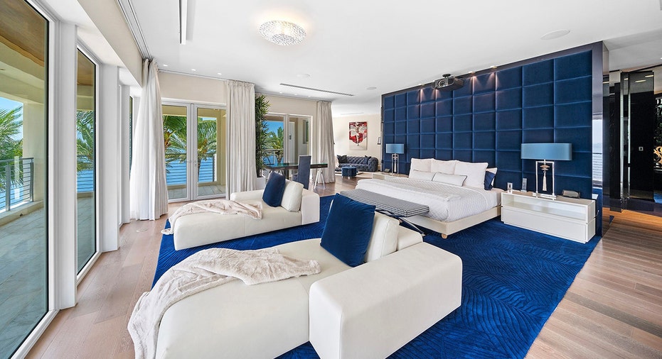 Coral Gables mansion primary room