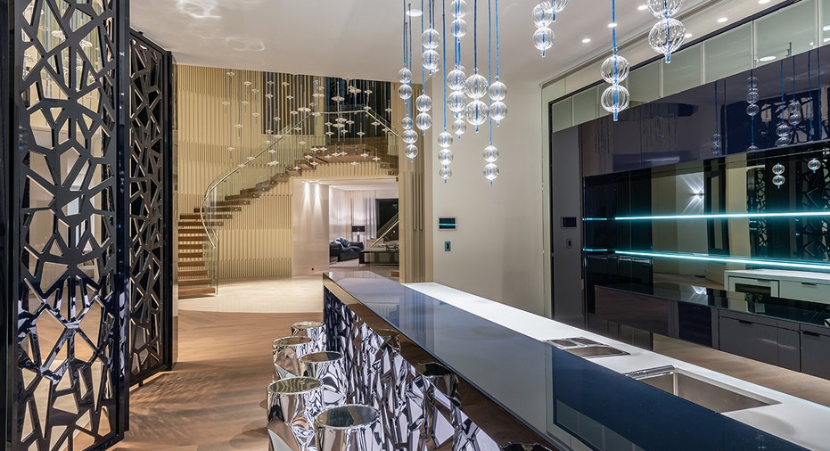 Coral Gables mansion wet bar