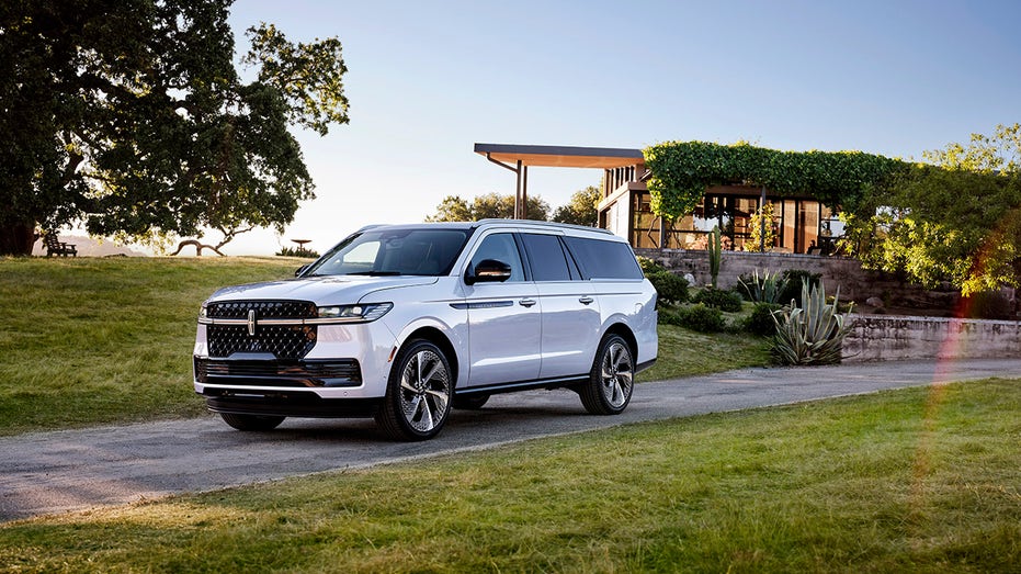 A preproduction model of Ford's 2025 Lincoln Navigator.