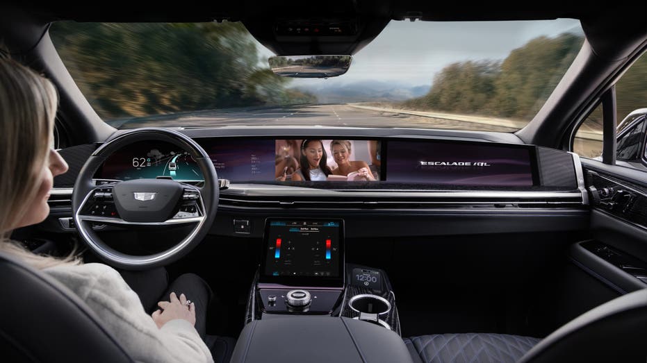 The interior of the Cadillac ESCALADE IQ.