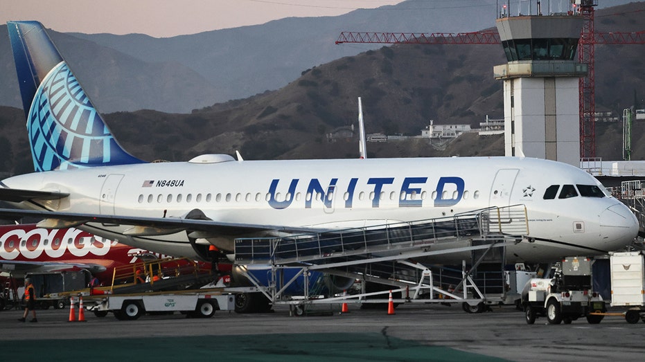 United Airlines aircraft at Hollywood Bourbank Airport