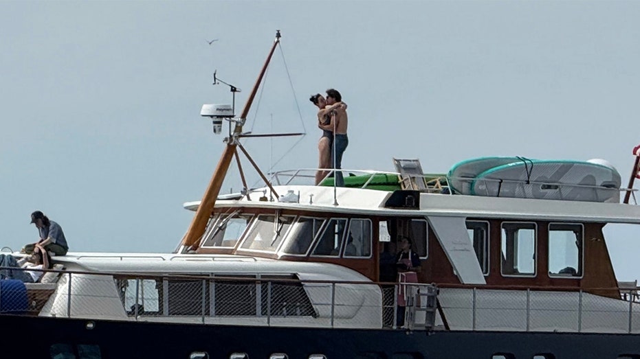 Katy Perry and Justin Trudeau snap at each other while on a yacht. Romance rumors about the Canadian Prime Minister and Global Pop star swirled in late July when the two were spotted together on a date in Montreal. The two recently broke up with their partners. Katy Perry and Orlando Bloom ended their nine-year relationship in June 2015, and Justin Trudeau was separated from his wife, Sophie Gregoire Trudeau, in 2023. Katy and Justin were both PDA'd at a station in Santa Barbara, California, last week. The pictures show the couple with their bright foliage on display while the former prime minister held their backs - while the people below were looking across. Umlyoni, who was on the stricken boat at the time, said the couple pulled their boat alongside before climbing onto the main deck.