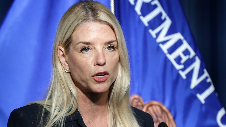 Public Prosecutor Pam Bondi