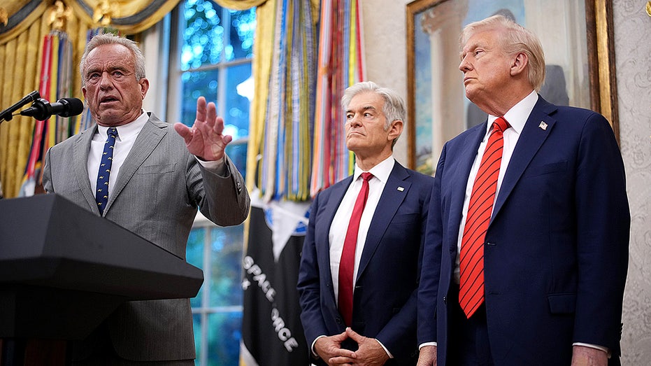 RFK speaks as Mehmet Oz and President Donald Trump look on