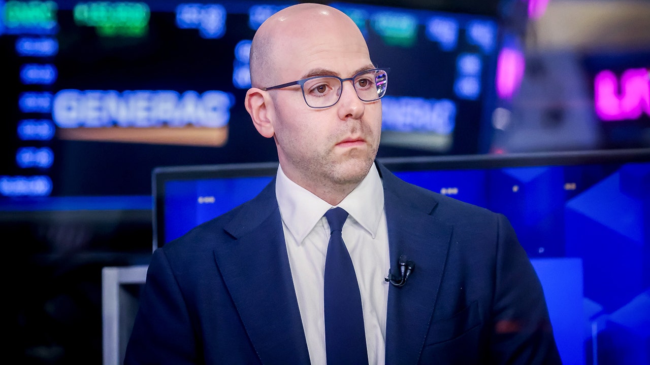 Fed governor says current economy is ‘calling for large interest rate cuts’ to help job market