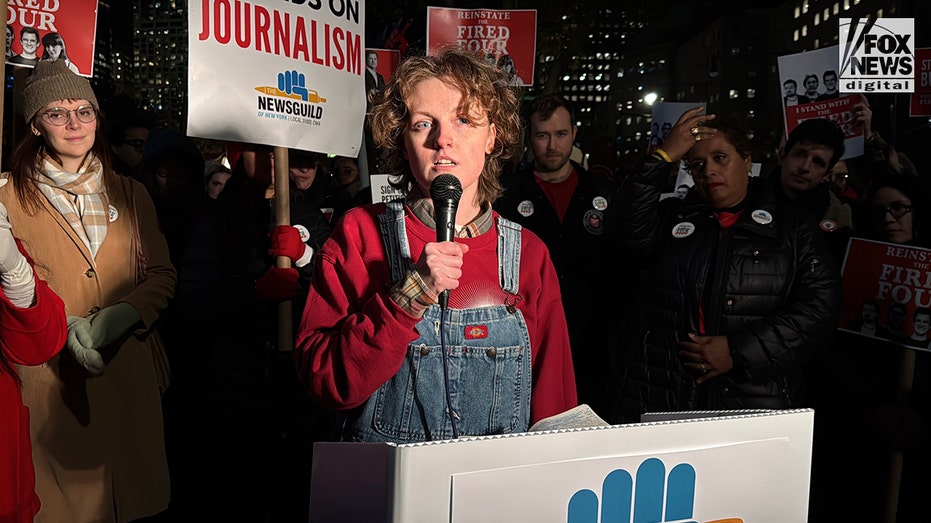 NewsGuild protest over firings at Conde Nast