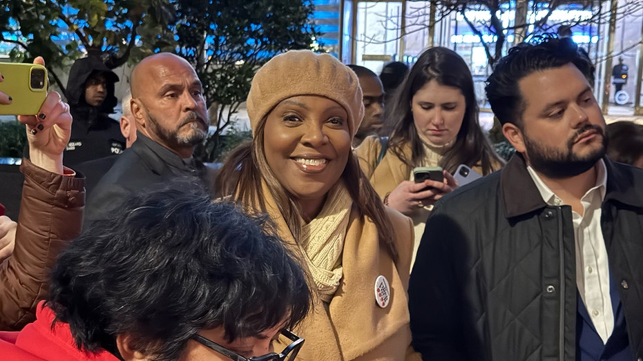 NewsGuild protest over firings at Conde Nast