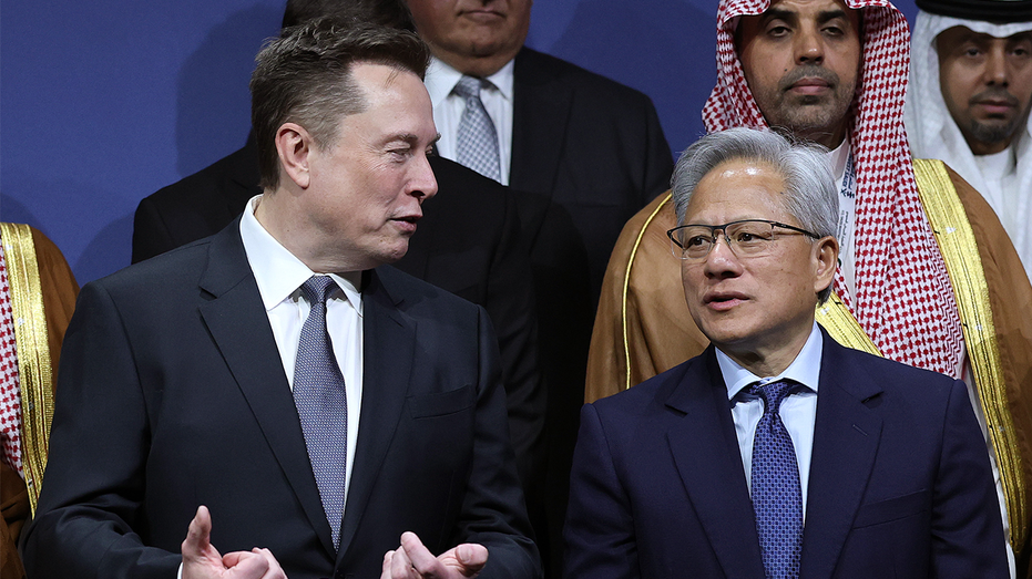 musk-kennedy-center Jensen Huang joins Musk at forum where Tesla CEO predicts money irrelevant