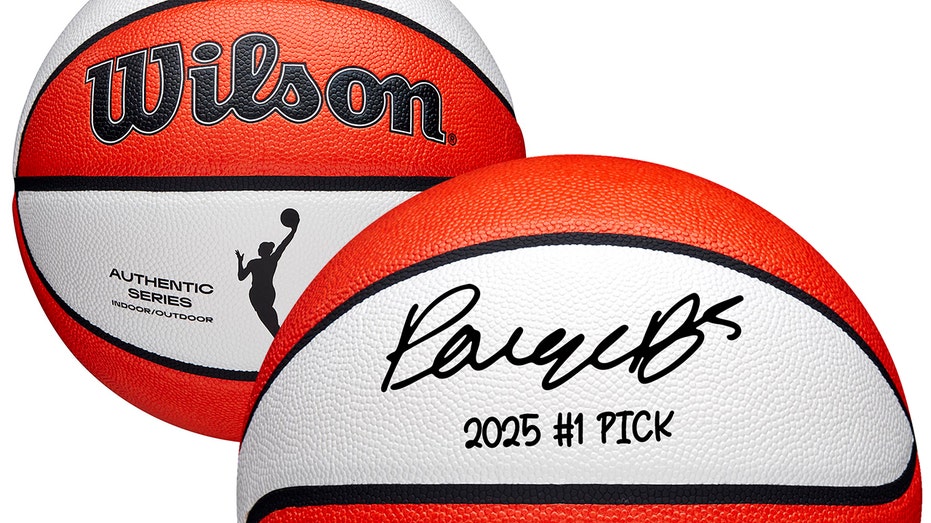 Paige Bueckers signed basketball