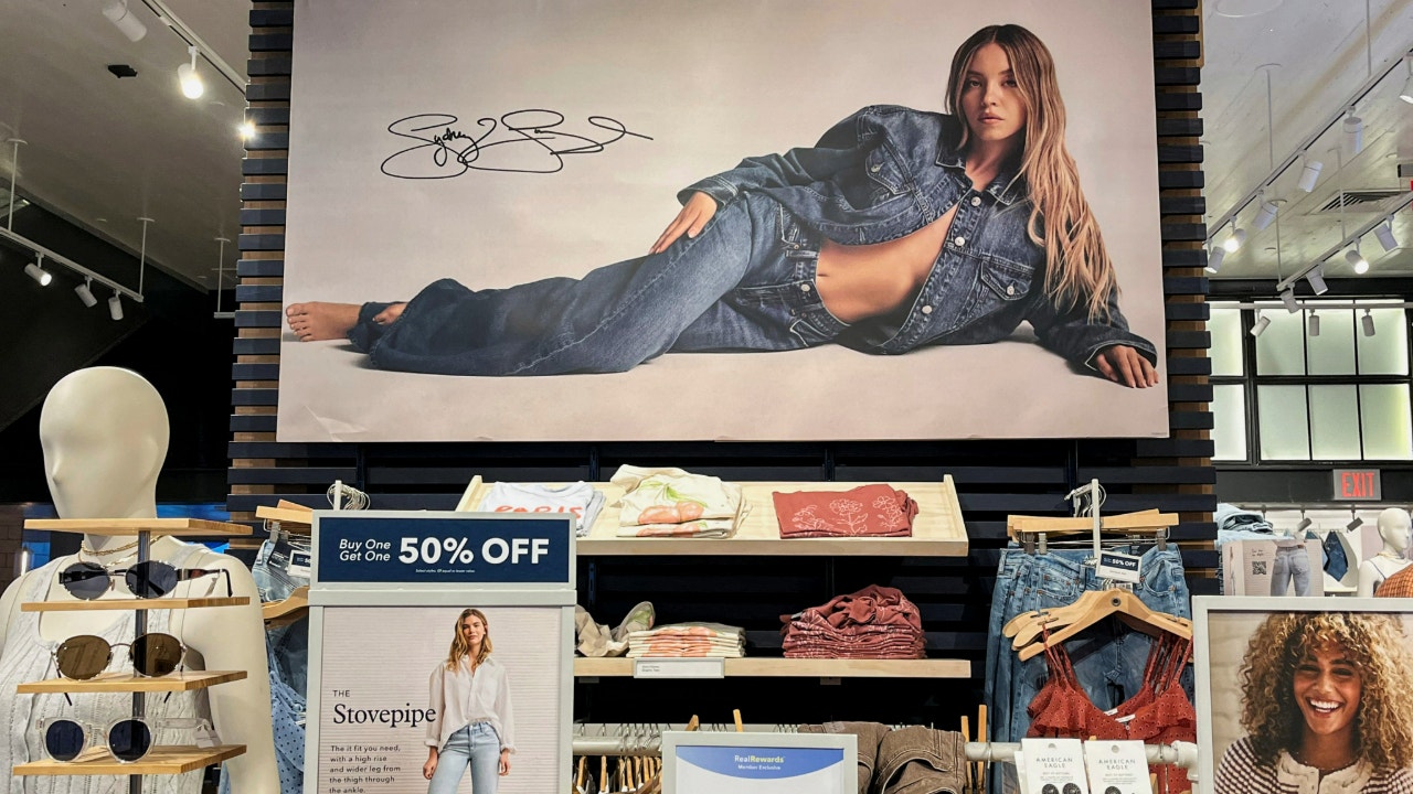 3 News Article Image American Eagle boosts forecast after strong lift from Sydney Sweeney ad campaign