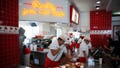La cadena de hamburgueserías ha dicho que se compromete a ofrecer salarios competitivos, prestaciones y oportunidades de desarrollo profesional. - Fox News