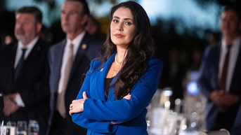 House lawmaker seeks to force vote on congressional stock ownership ban - Fox News