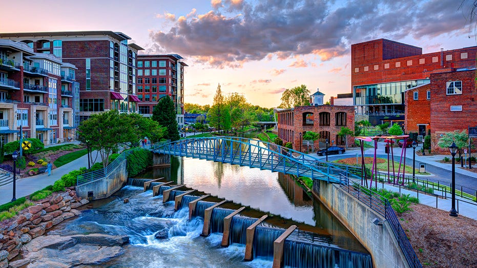 A shot of the city of Greenville, South Carolina.