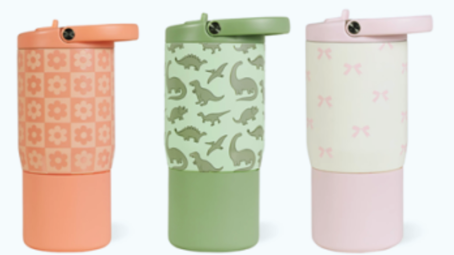 The rivets on the handle of these sports tumblers can come loose, causing the handle to detach, posing a choking hazard for children.