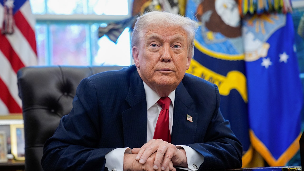 Trump wants to ‘ban large institutional investors from buying more single-family homes’ Trump wants to ‘ban large institutional investors from buying more single-family homes’