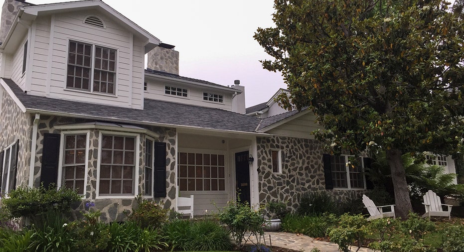 Pacific Palisades home outside view