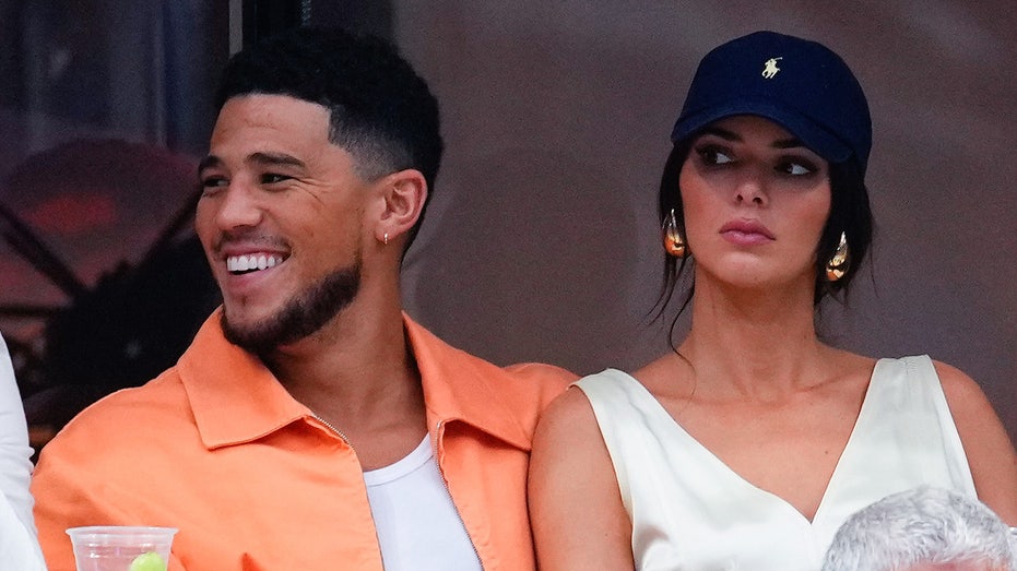 Devin Booker and Kendall Jenner watch U.S. Open