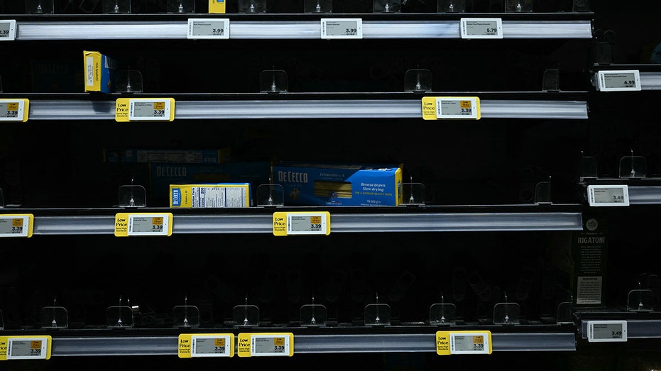 US-WEATHER-STORM-WINDSTORMS