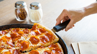 Iconic pizza chain to shut its doors at hundreds of locations amid strategy reset - Fox Business News