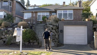 Mortgage rates fall below 6% for first time since 2022 - Fox News