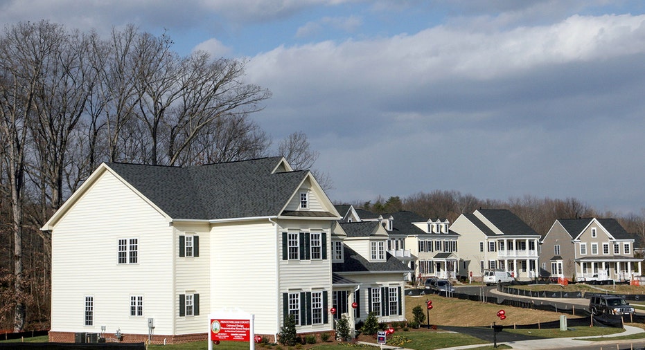 Large homes down a street in Virginia