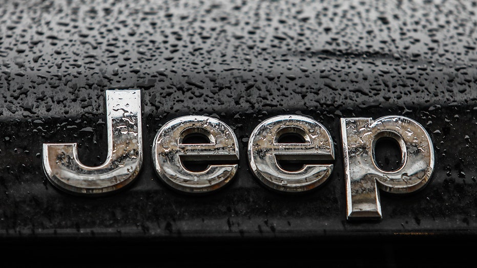 Jeep car logo