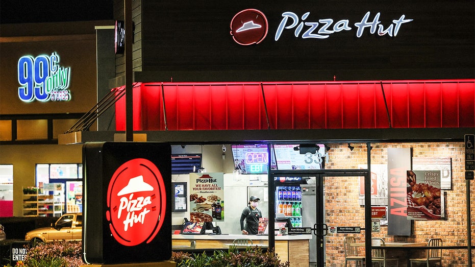pizza hut in azusa