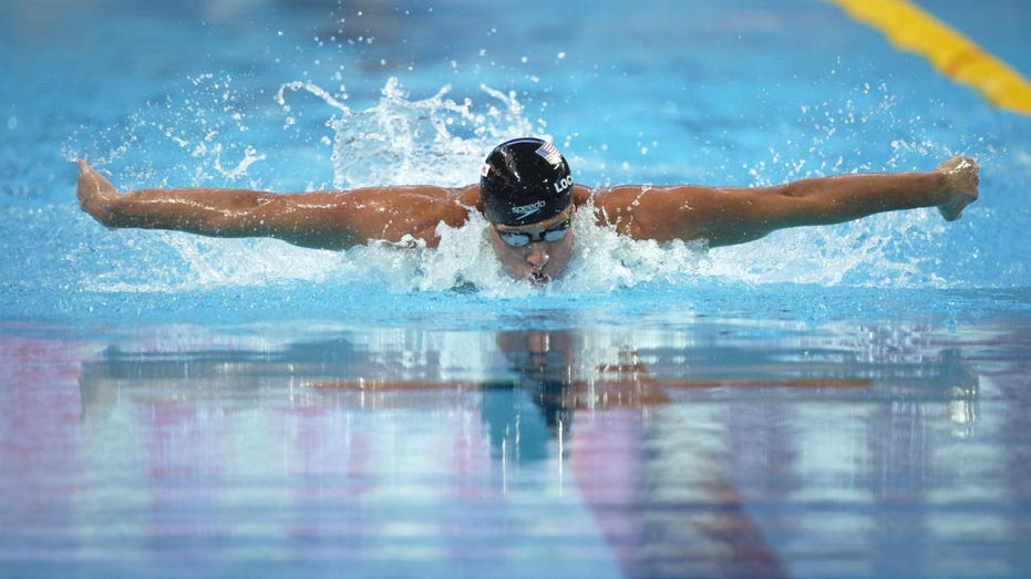 Ryan Lochte swimming.