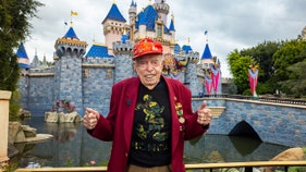 100-year-old Iwo Jima Navy veteran honored during Disneyland ceremony - Fox Business News