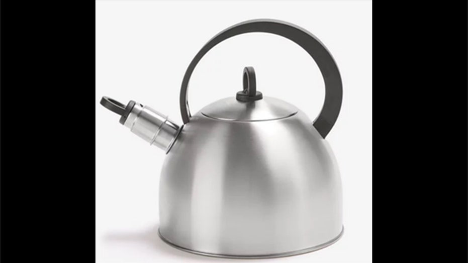 arch studio tea kettle