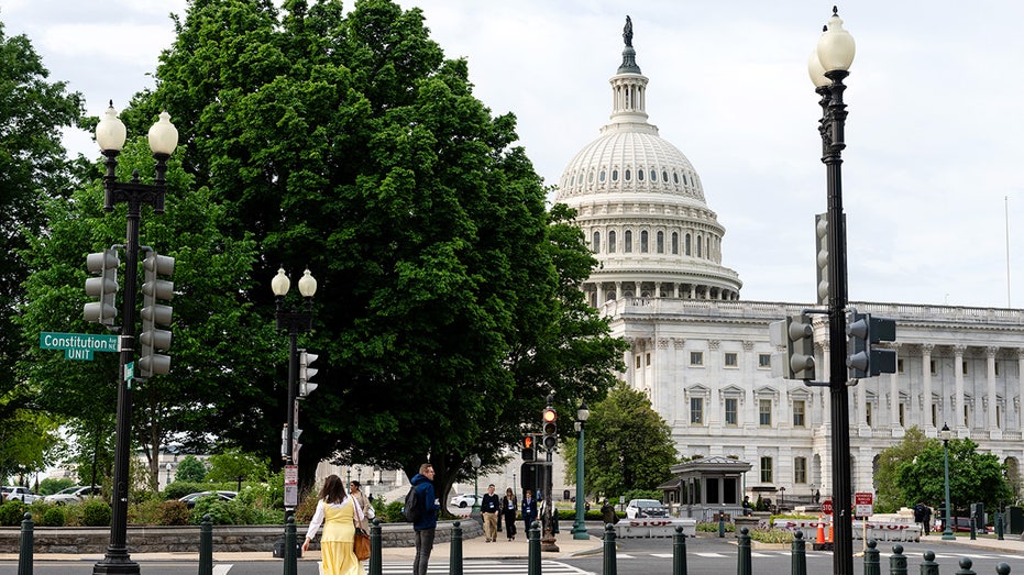 The US Capitol seen from the street during springtime
